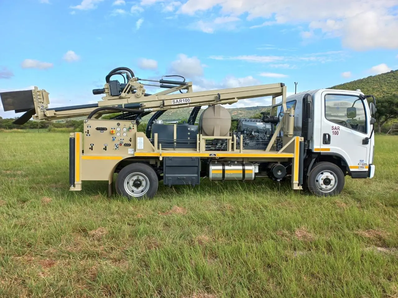 SAR100 truck mounted drill upto 200m deep