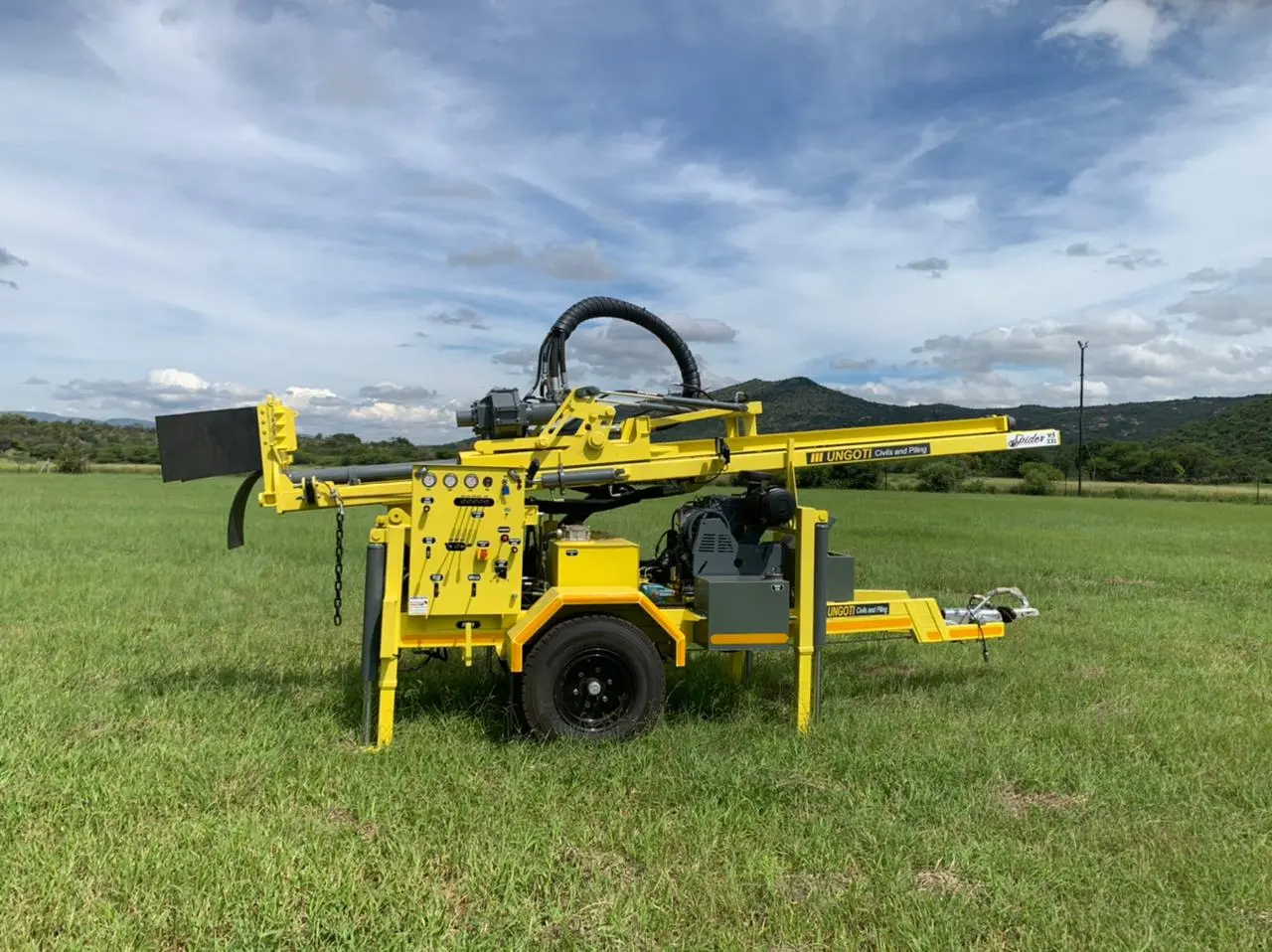 Spider V5 XXL trailer-mounted drilling rig with 12-ton pullback on a road-legal chassis.