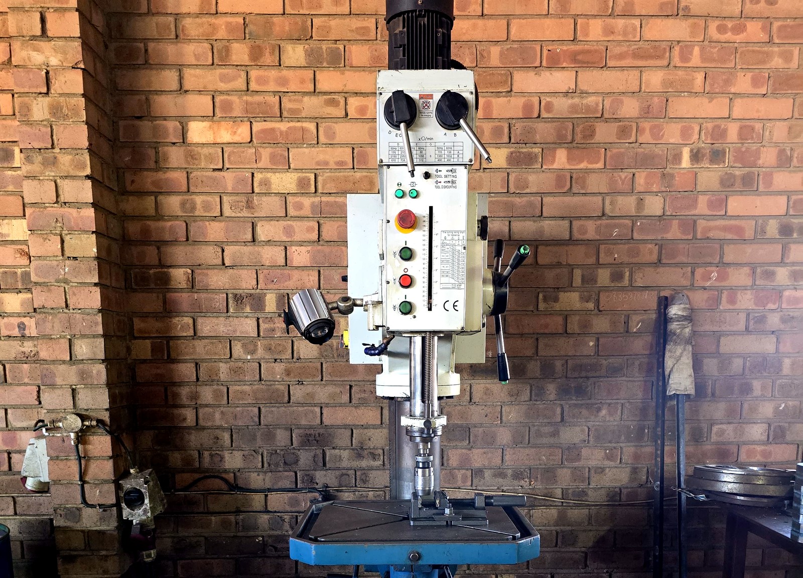Gearhead Pedestal Drill
