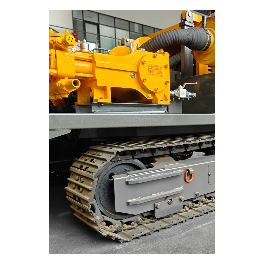 JCD600 Crawler-Mounted Core Drilling Rig jcd600_pump_track